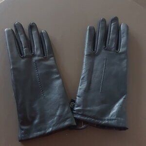 Leather gloves